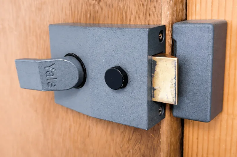 Emergency lock replacement service